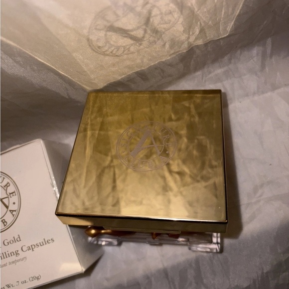 Signature Club A 24K Gold Wrinkle Filling Capsules 0.7 oz NIB - Picture 3 of 5